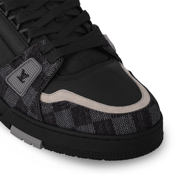 LOUIS VUITTON MONOGRAM BLACK SNEAKERS