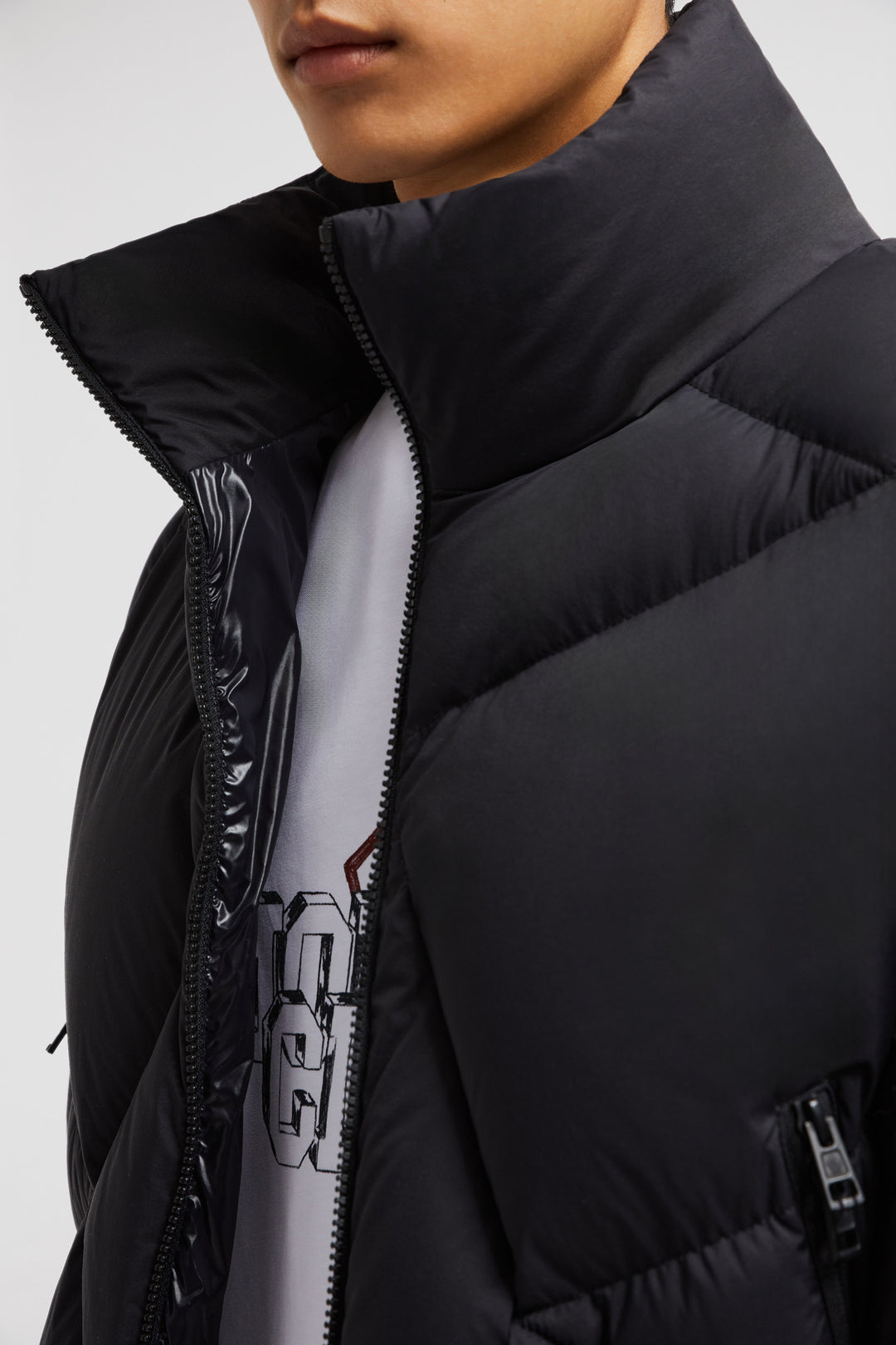 MONCLER VARDAR DOWN JACKET BLACK